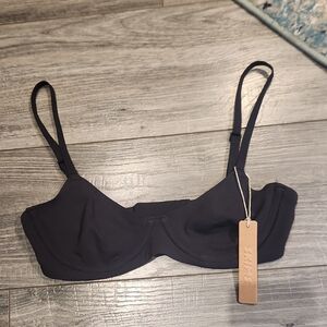 NWT SKIMS Stylish Black Bra Women's Sz 32B Adjustable Straps